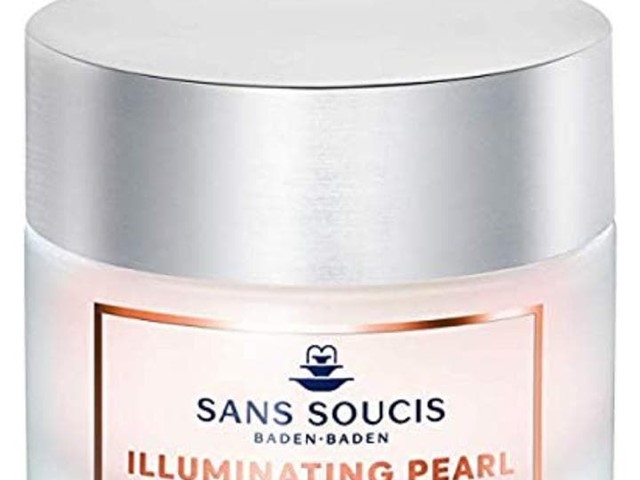 ILLUMINATING PEARL 24H CARE 